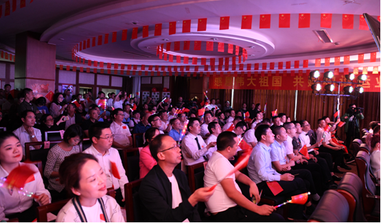 300���ڲ�888����Ϊ���ٷ���վ��ҵ��ͬ�����  �����ף���й�70����